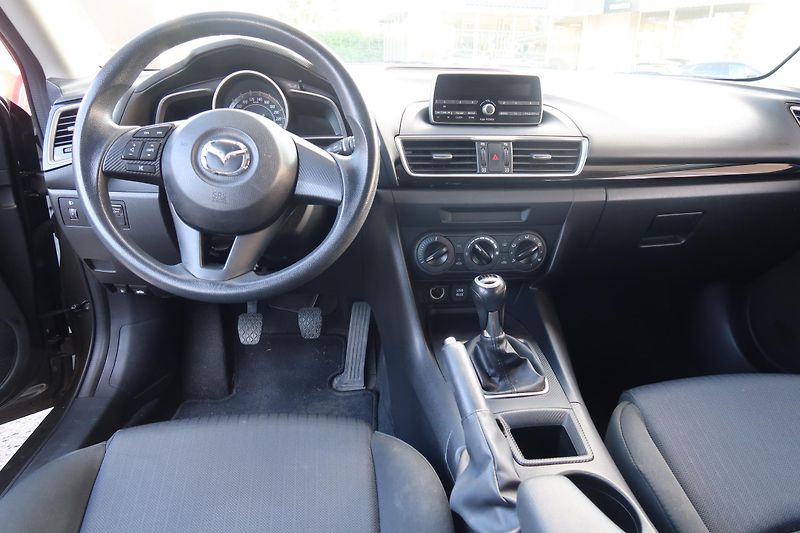 Mazda 3 (2014) HB 1,5 G100, 2 sady kol, ČR - fotka 13 z 28