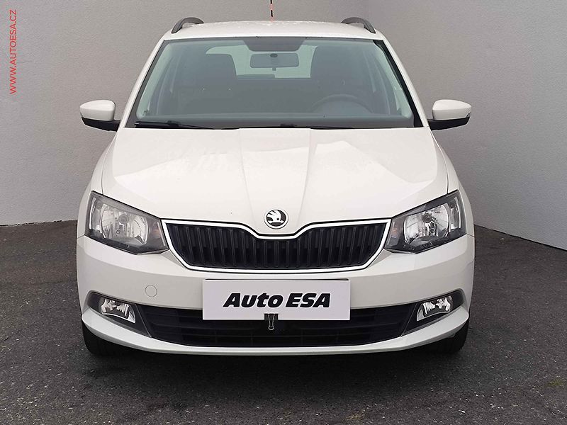 Škoda Fabia (2015) 1.2 TSi, 2.maj,ČR, Ambition - fotka 2 z 16