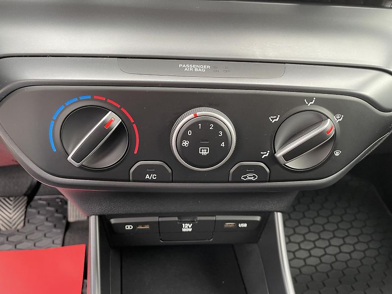 Hyundai Bayon 1,2i/62kW - Comfort Club - fotka 22 z 55