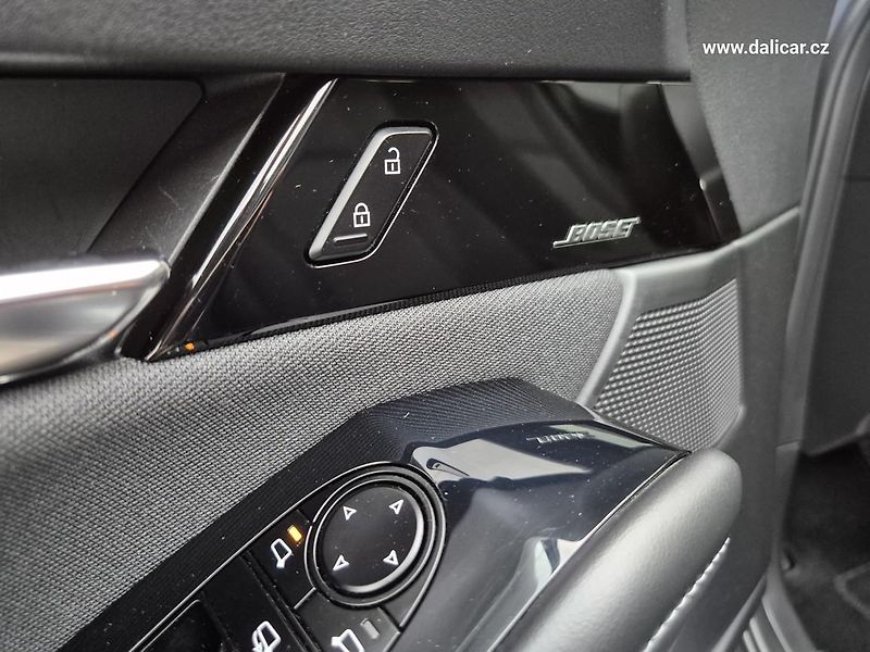 Mazda CX-30 (2022) CX-30 2.0i ESkyactiv-X Automat - fotka 34 z 54