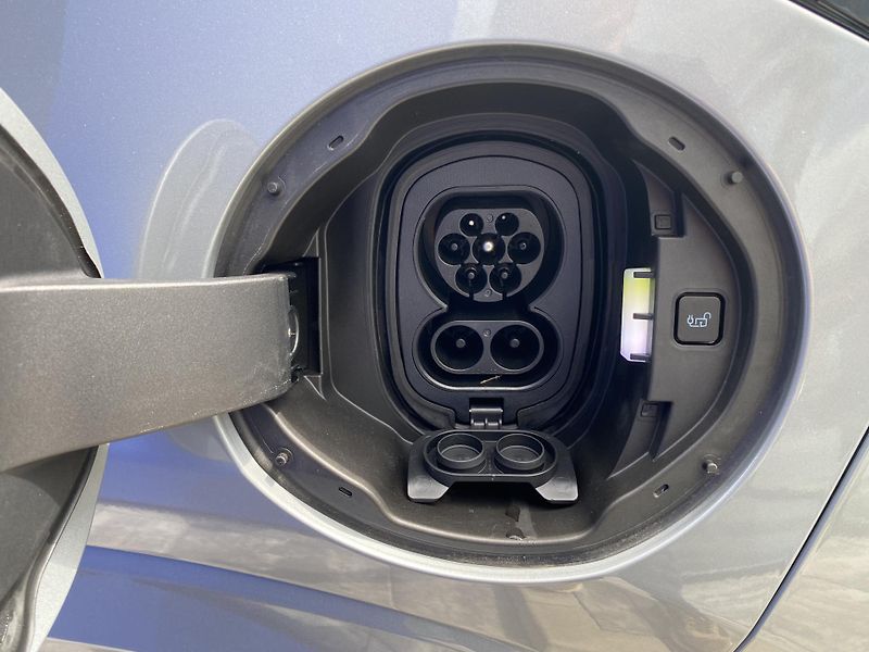 Ford Puma 43kWh dojezd 123kW PREMIUM - fotka 6 z 37