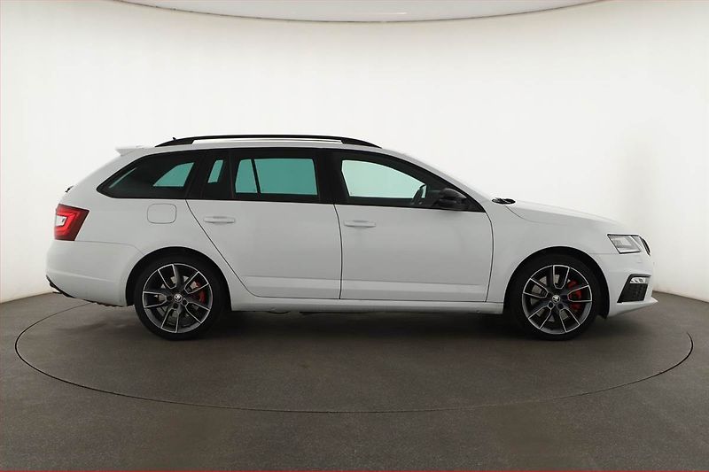 Škoda Octavia (2020) RS 2.0 TSI - fotka 6 z 21