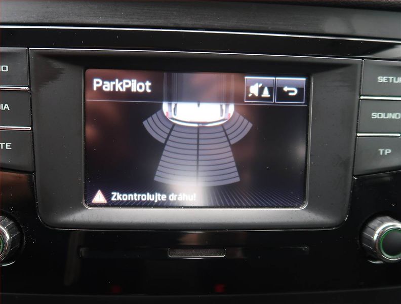 Škoda Yeti (2015) Ambition Plus 1.2 TSI - fotka 17 z 17