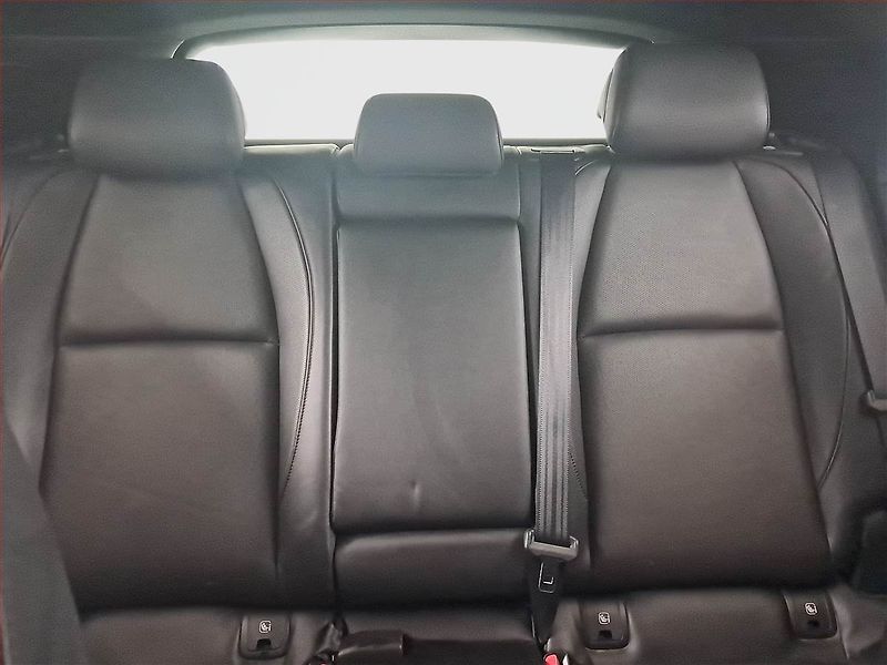 Mazda 3 (2019) 2.0 Skyactiv-G, Kůže, Navi - fotka 10 z 17