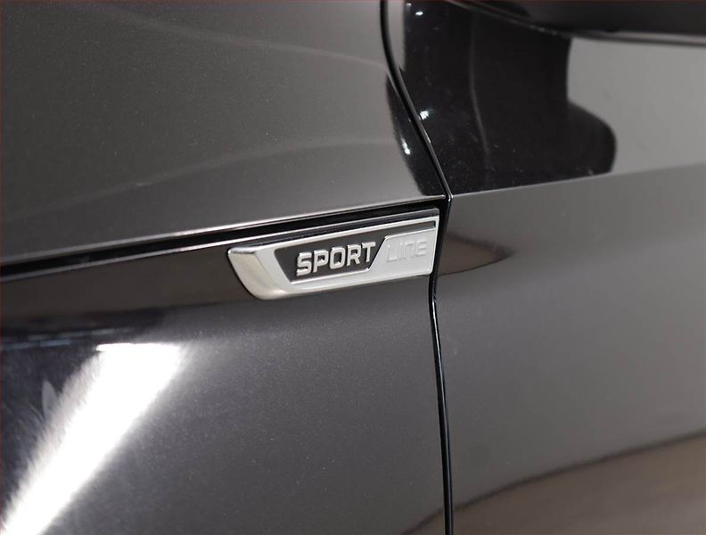 Škoda Superb (2023) Sportline 1.5 TSI - fotka 17 z 28