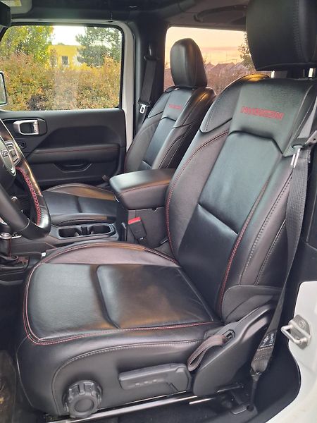 Jeep Wrangler (2021) Rubicon, 1. majitel, ČR - fotka 21 z 62