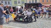 Přehlídku závodních aut a motocyklů pořádal Autoklub Mělník.