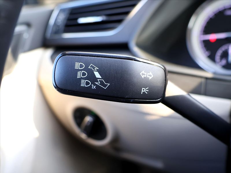 Škoda Superb 2,0 TDI DSG 4x4 CZ Style DPH - fotka 19 z 33