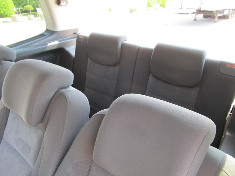 Volkswagen Touran (2011) 2.0TDI 7 míst  - fotka 41 z 60