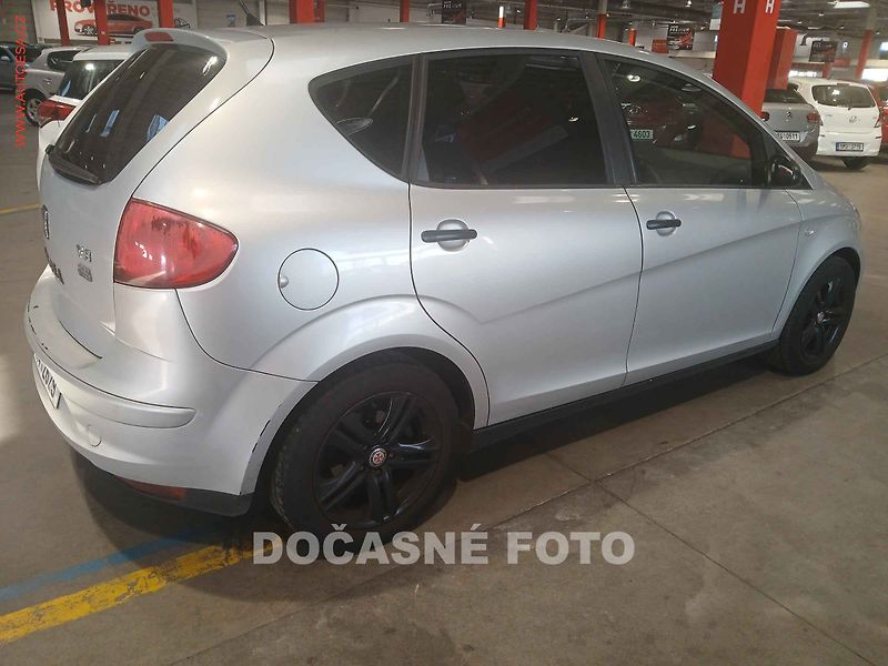 Seat Altea (2004) 1.6, AC, el. výbava - fotka 2 z 3