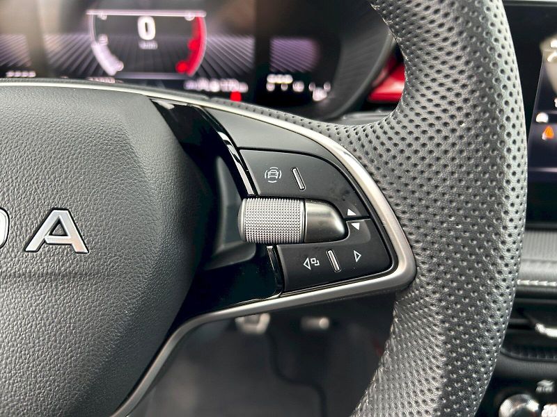 Škoda Fabia (2025) 1.0 TSI 85kW MP6 Monte Carlo - fotka 9 z 35