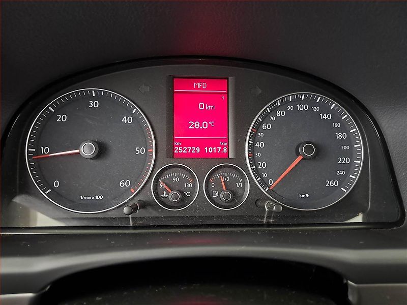 Volkswagen Touran (2006) 2.0 TDI, 7 míst, po STK, Tažné - fotka 11 z 15