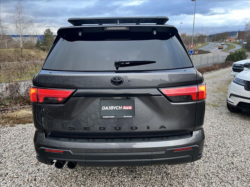 Toyota Sequoia 3,5i-Force MaxTTV6HEV TRD Pro - fotka 7 z 58
