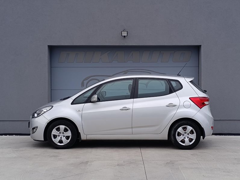 Hyundai ix20 1.4CVVT 66kW ČR 1.MAJITEL DPH - fotka 8 z 30