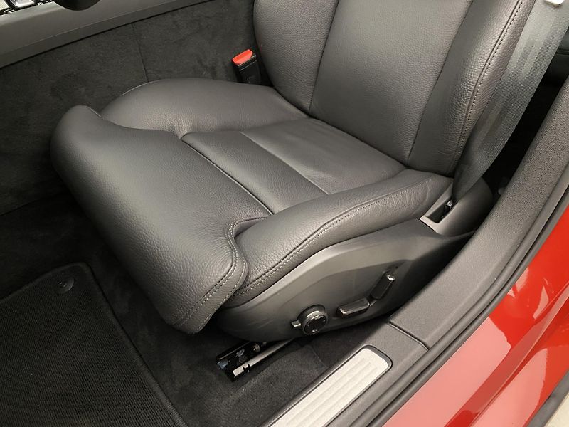 Volvo V60 B4 DARK PLUS AUT CZ - fotka 24 z 50