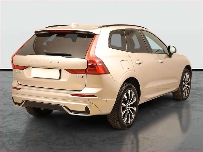 Volvo XC60 (2023) B4 AWD - fotka 5 z 27