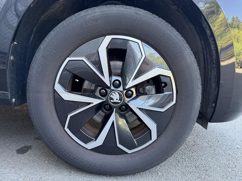 Škoda Kamiq (2025) Selection 1.0 TSI 85kW - fotka 9 z 32