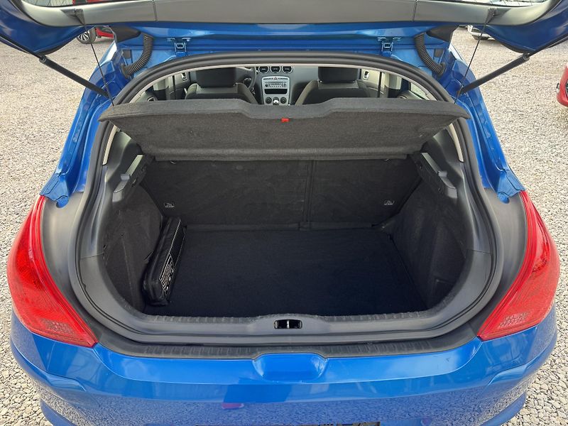 Peugeot 308 (2008) 1.6-16V,rezervace  - fotka 21 z 36