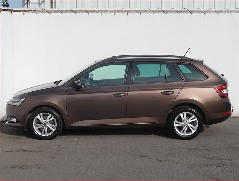 Škoda Fabia (2019) Style Plus 1.0 TSI, Serv.kniha - fotka 3 z 23
