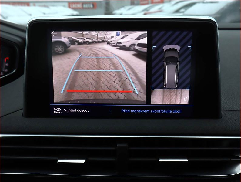 Peugeot 5008 (2021) PureTech 130, 7 míst - fotka 17 z 20