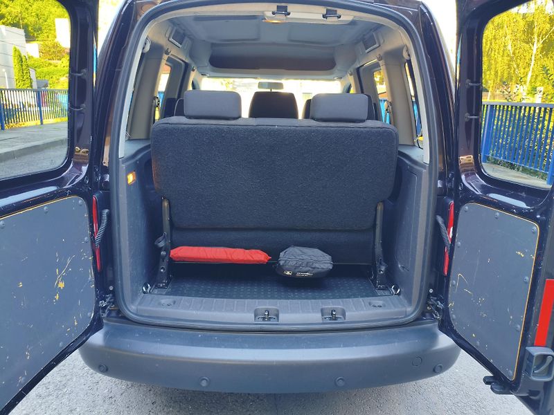 Volkswagen Caddy (2012) 1,2 TSI Trend 7 míst - fotka 24 z 30