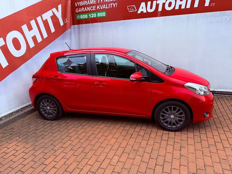 Toyota Yaris 1.33 Dual VVT-i Active, ČR - fotka 5 z 21