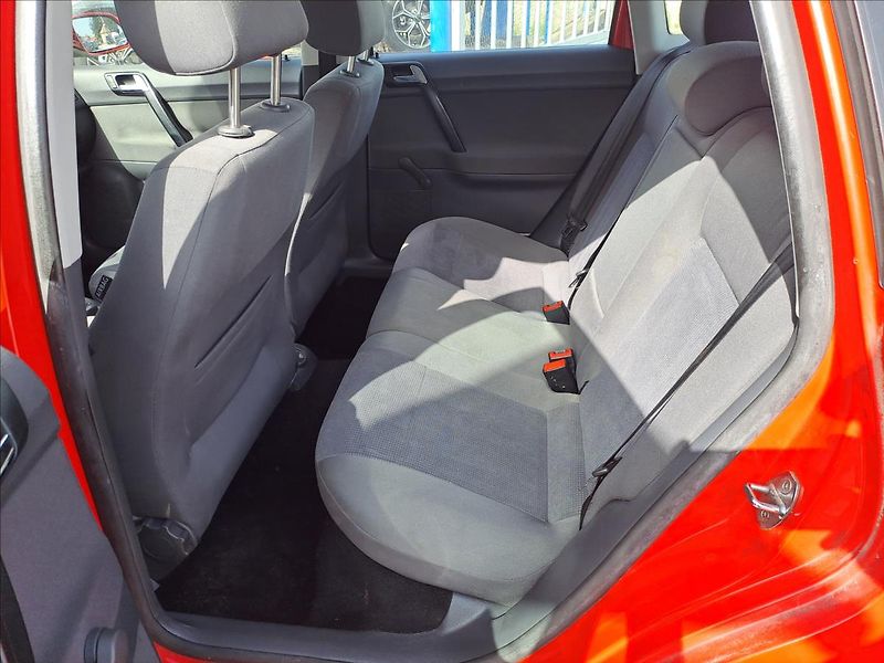 Volkswagen Polo 1,0 i - fotka 6 z 13