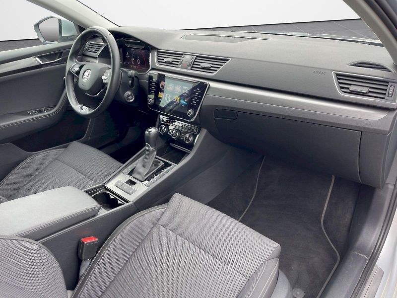 Škoda Superb (2022) 2.0 TDI 110kW DSG Style Plus c - fotka 21 z 34