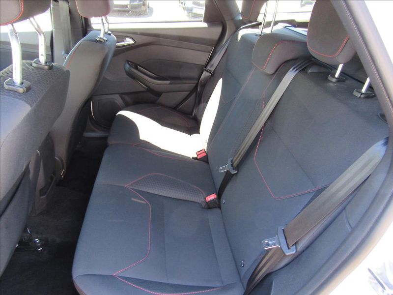 Ford Focus 1,5 Ecoboost 134kW ST-Line - fotka 10 z 28