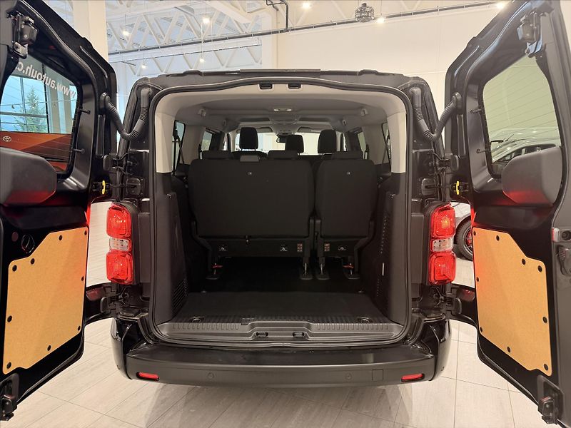 Toyota ProAce Verso (2025) L2 E-Tog Business 9S Comfort - fotka 6 z 11
