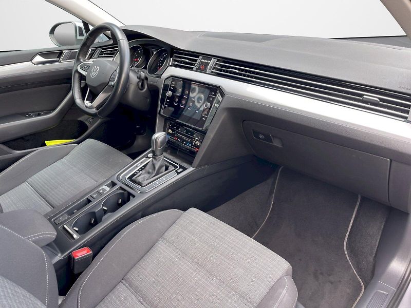 Volkswagen Passat (2021) 1.5 TSI 110 kW DSG Business - fotka 20 z 34