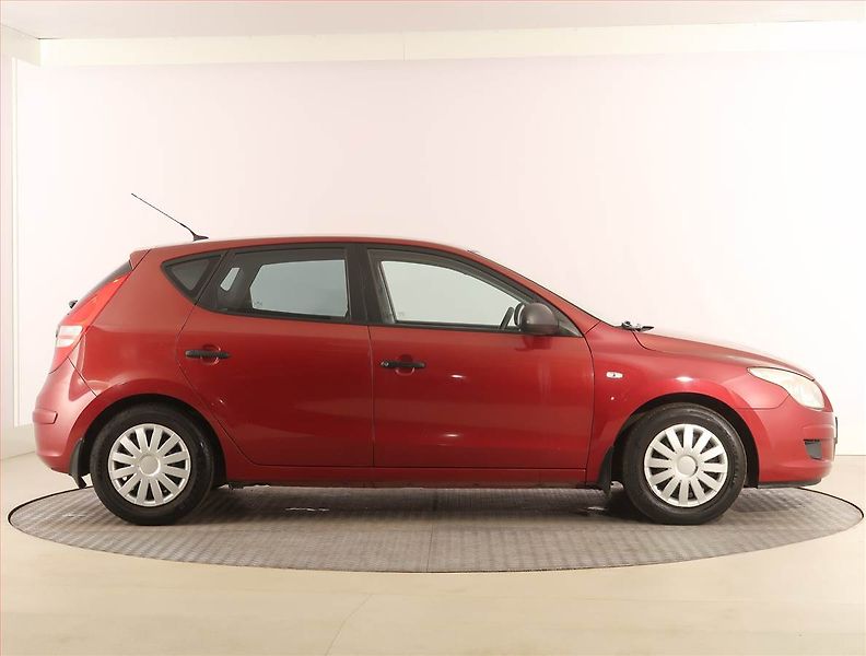 Hyundai i30 (2008) 1.4 CVVT, Serv.kniha, po STK - fotka 6 z 15