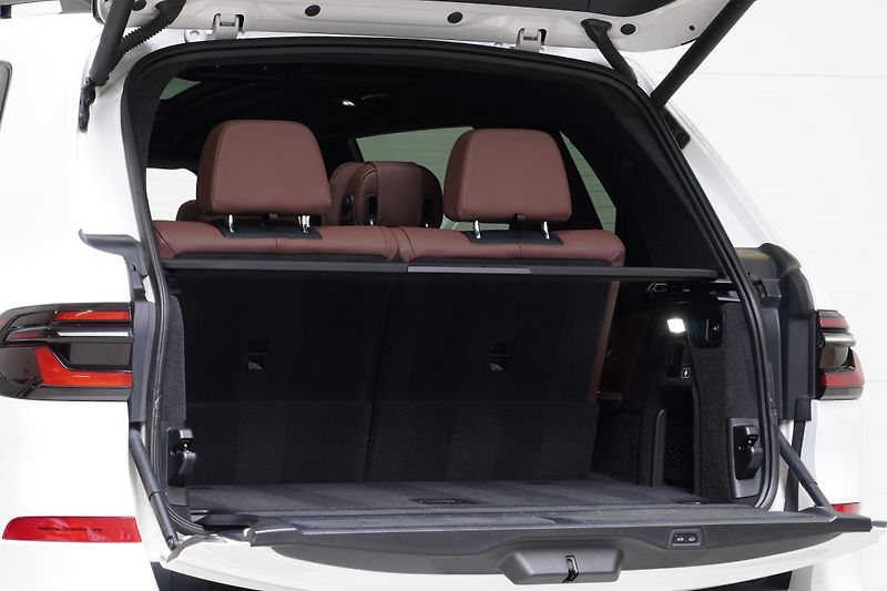 BMW X7 Xdrive40d,M-paket,HUD,360,Tažn - fotka 9 z 47