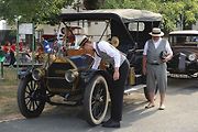Krása a elegance starých strojů na veteránské vyjížďce plzeňského Veteran Car Clubu v Radobyčicích.