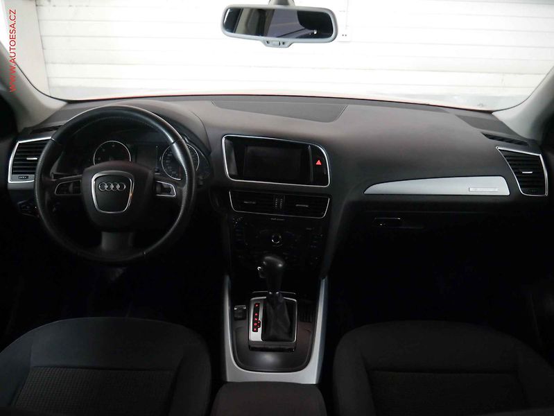 Audi Q5 (2011) 2.0 TDI quattro, ČR, AT - fotka 8 z 20