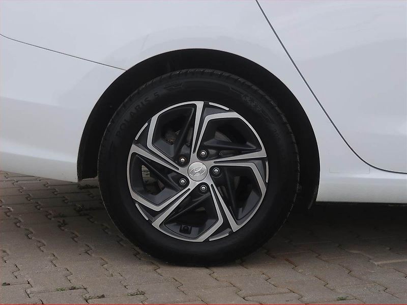 Hyundai i30 (2021) Family 1.5 DPI, Serv.kniha - fotka 14 z 16