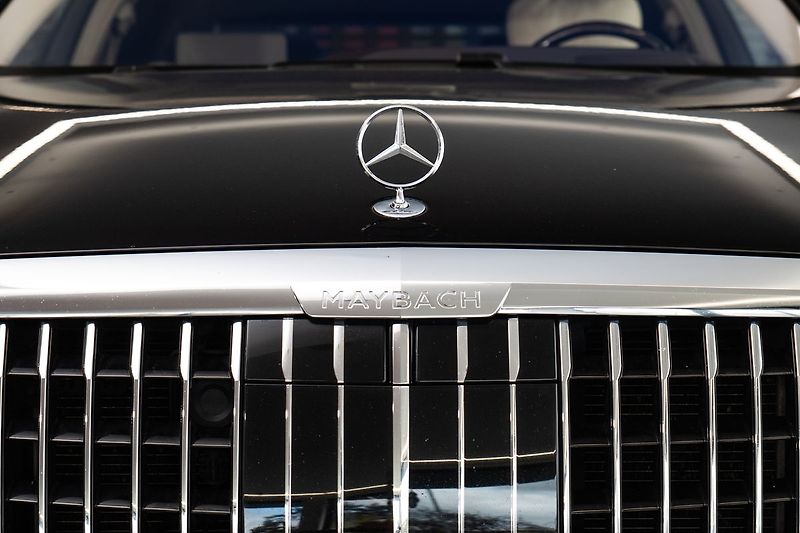 Mercedes-Benz Třídy S Maybach 4MATIC - fotka 26 z 26