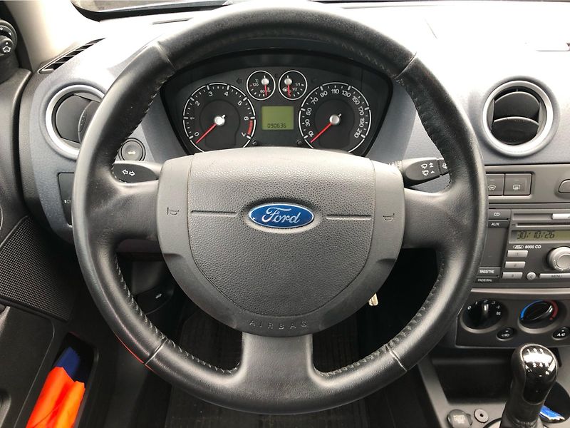 Ford Fusion 1.4 i Trend - fotka 17 z 26