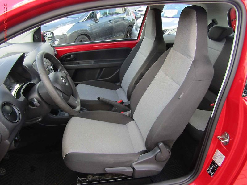 Škoda Citigo (2015) 1.0MPi, AC - fotka 9 z 15