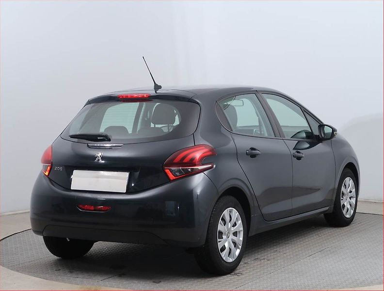 Peugeot 208 (2019) Active 1.2 PureTech - fotka 5 z 15
