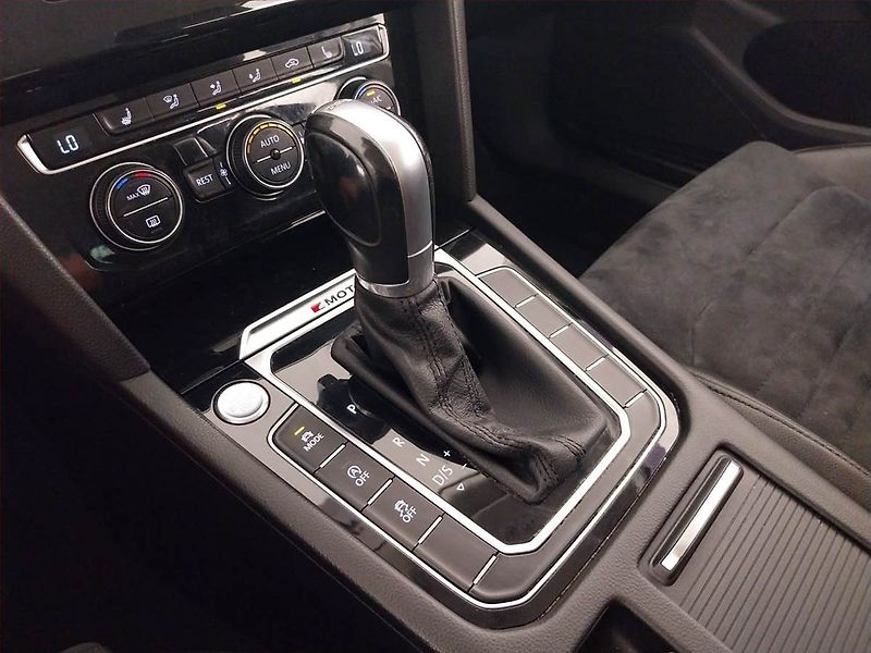 Volkswagen Passat (2015) Highline 2.0 BiTDI, 4X4 - fotka 17 z 22