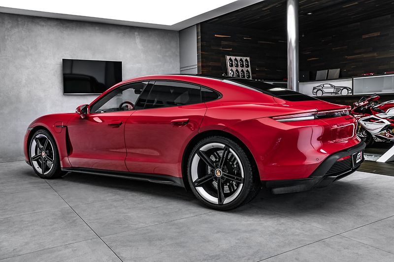 Porsche Taycan Turbo S, Approved Keramiky - fotka 7 z 23