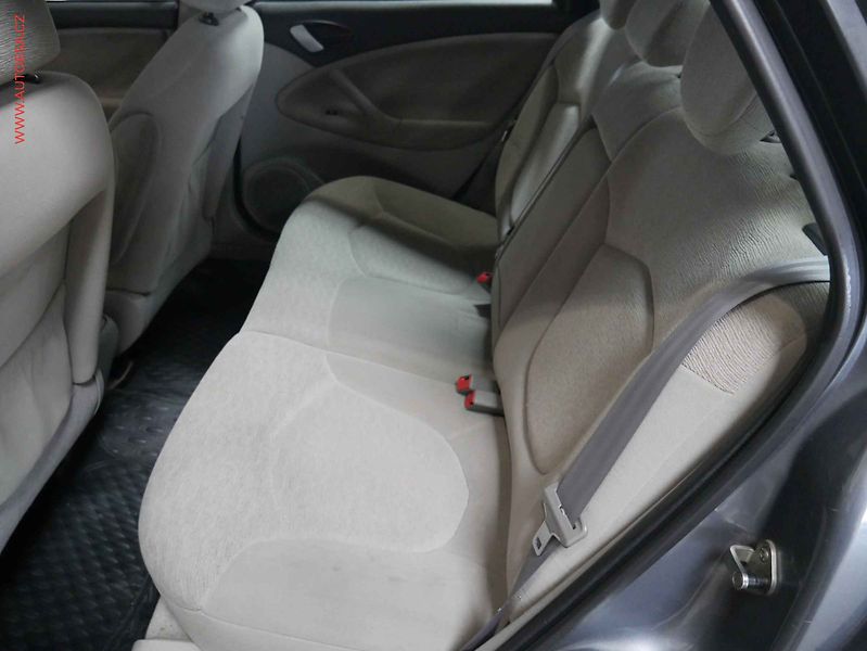 Citroën C5 (2004) 2.0 i, 2.maj,ČR, AAC - fotka 10 z 16