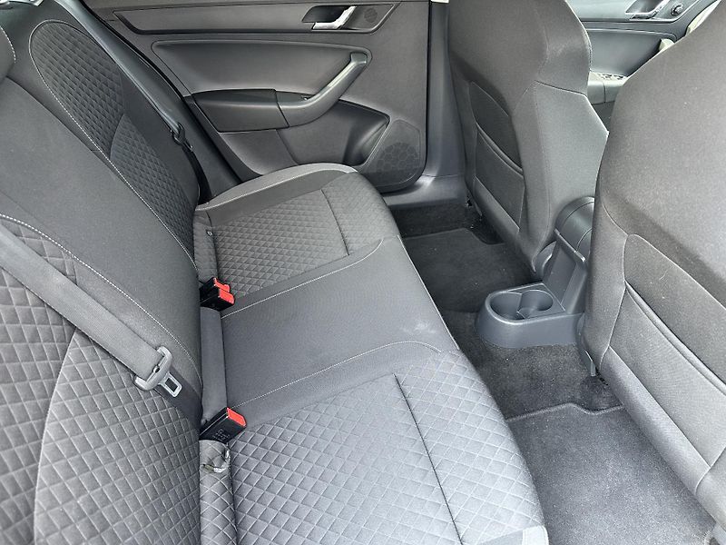 Škoda Rapid 1.2 TSI Ambition  - fotka 13 z 25