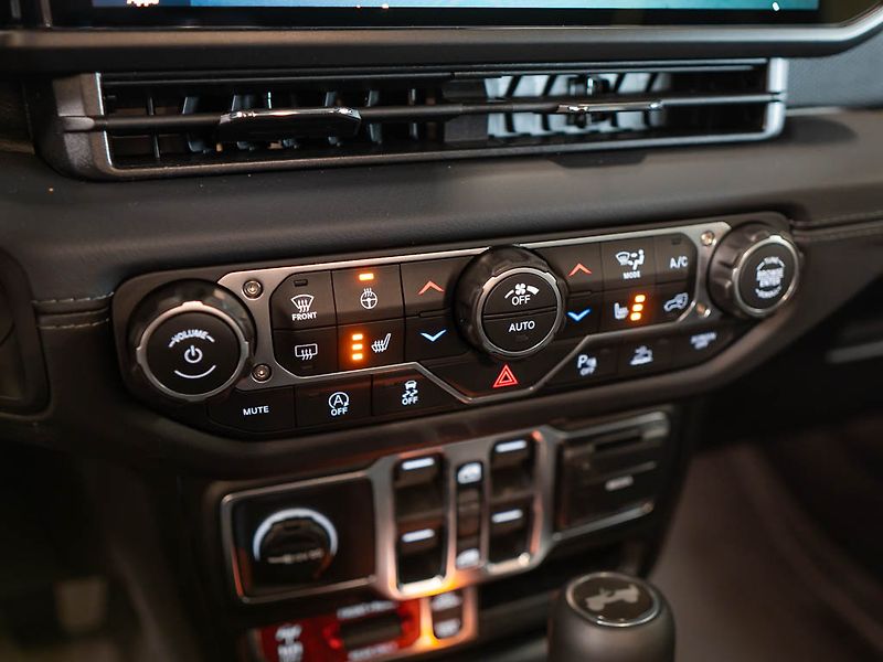 Jeep Wrangler (2026) 3.6 V6 Rubicon X, Naviják - fotka 27 z 39