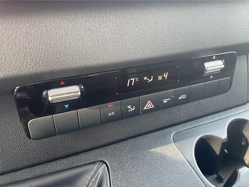 Mercedes-Benz Sprinter 319 CDI  3.0 V6  XL - fotka 17 z 22