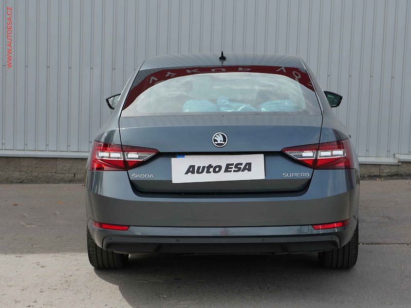 Škoda Superb (2017) 2.0TDi, Bixen, navi - fotka 5 z 32