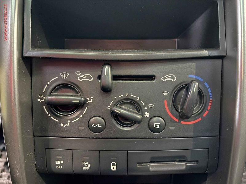 Peugeot 207 (2009) 1.6i, 1.maj, AC, temp - fotka 13 z 14