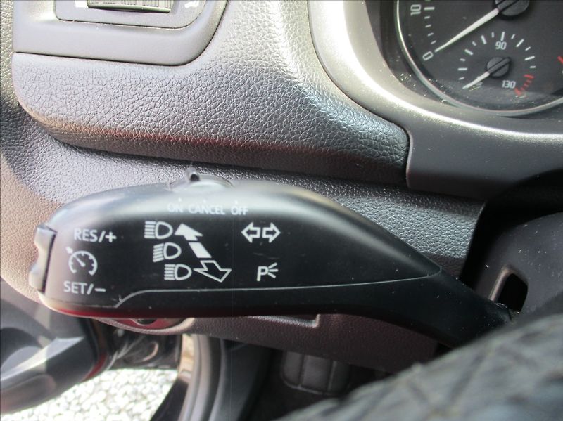 Škoda Fabia 1,2 TSI, aut. klima, servis, - fotka 19 z 32