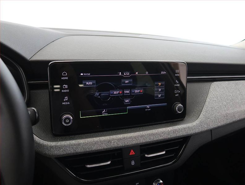 Škoda Kamiq (2025) Selection 1.0 TSI - fotka 17 z 25